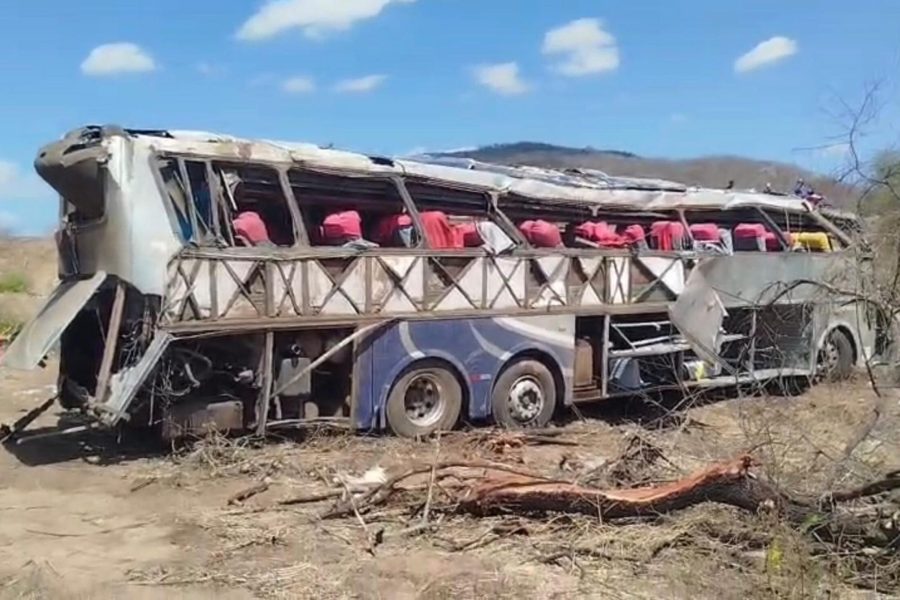 “O laudo é fundamental para esclarecer a dinâmica do acidente”, diz delegado sobre tragédia com ônibus de romeiros