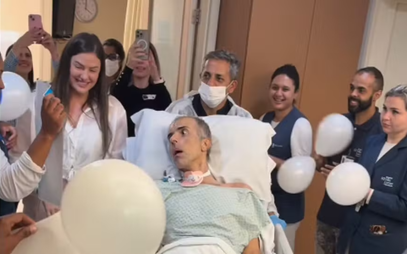 Após oito meses internado, piloto da Polícia Civil deixa CTI sob aplausos no Rio