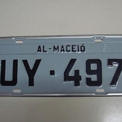 Projeto de Deputado quer recolocar município e estado nas placas de carros