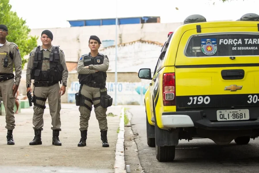 Homem é espancado por grupo de seis pessoas na Cidade Universitária, em Maceió