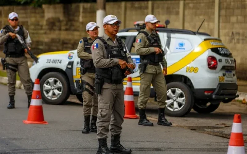Motorista embriagado provoca acidentes e ameaça policiais em Maceió