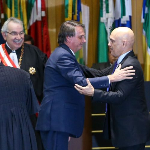 Em seu mandato como Deputado, Bolsonaro apresentou medida que dava poder ao STF para suspender redes sociais