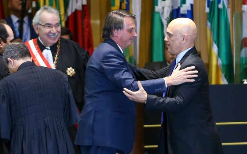 Em seu mandato como Deputado, Bolsonaro apresentou medida que dava poder ao STF para suspender redes sociais
