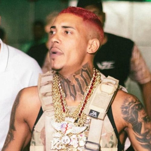 Mc Poze do Rodo tem casa invadida e é feito refém no Rio de Janeiro