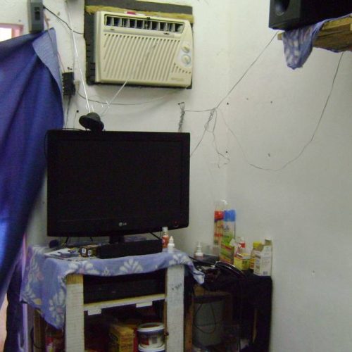 Deputado pede investigação sobre compra de TVs para presídios