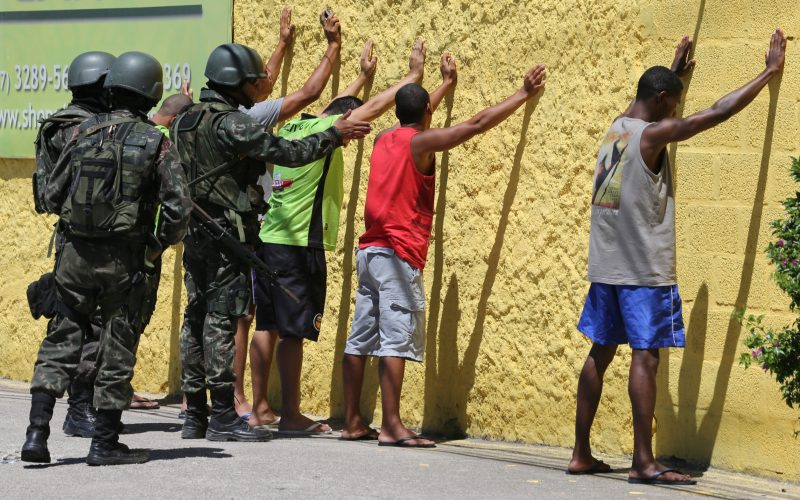 STJ reconhece abordagem policial ilegal e absolve réu em Alagoas, após atuação da Defensoria Pública