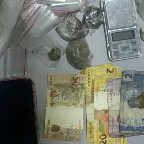 Denúncia leva BOPE a prender mulher por tráfico no Barro Duro