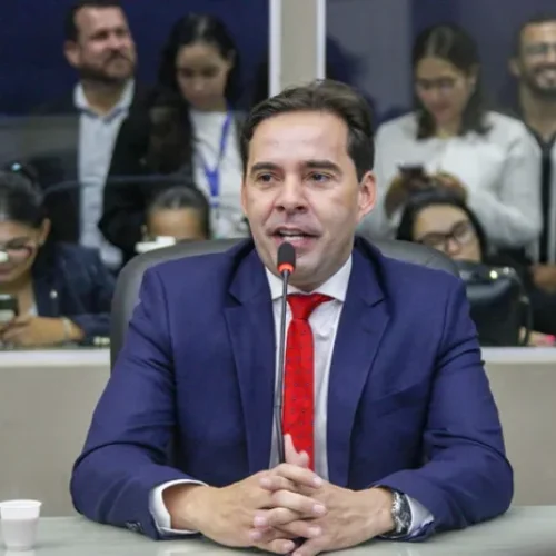 “Errou o alvo da bomba”: em vídeo, Kelmann satiriza Rui, após ex-prefeito entrar na mira da Receita