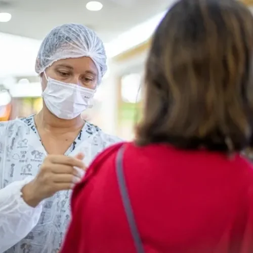 Maceió faz bloqueio vacinal contra meningite C neste sábado após confirmação de surto