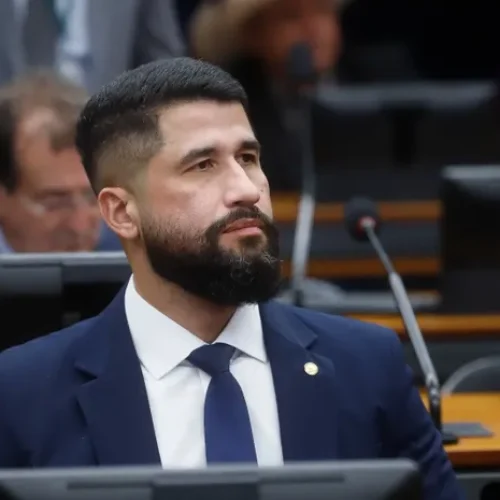 Fábio Costa vota a favor de isenção do IR para quem ganha até R$ 5 mil: “O trabalhador precisa respirar”