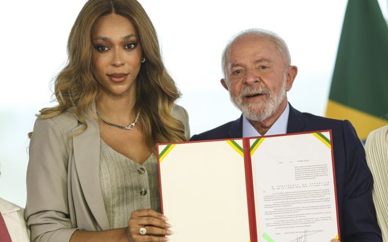 “Bolsonaristas são fissurados em mim”, diz Erika Hilton ao defender Lula e rebater vídeo que viralizou