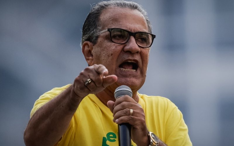 Pastor Silas Malafaia proíbe o uso de bandeira dos EUA em atos pró-Bolsonaro