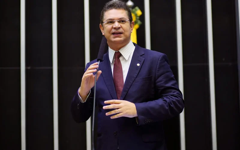 Líder do PL detalha ações contra medidas sobre Bolsonaro