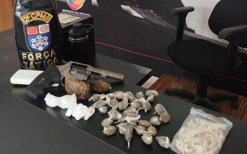 Suspeito de liderar o tráfico de drogas em Paripueira é preso com arma e drogas