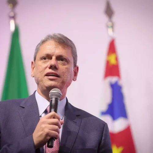 Governador de São Paulo, Tarcísio de Freitas pode receber maior homenagem da Assembleia Legislativa de Alagoas