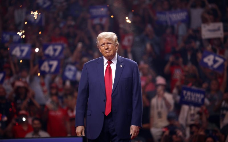 Homem é morto pelo Serviço Secreto ao invadir resort de Donald Trump