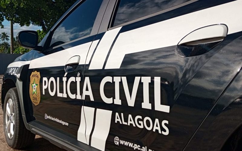 Homem é preso em Maceió por agredir companheira e ameaçar funcionária
