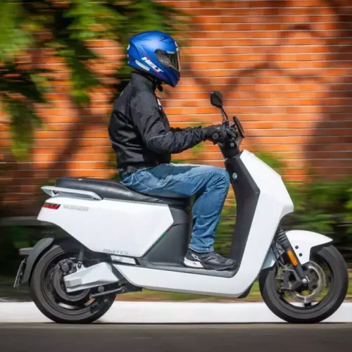 ‘Motinhas’ elétricas se multiplicam e exigirão CNH e IPVA a partir de 2026