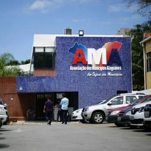 AMA promove reunião de orientação sobre obrigatoriedade da Nota Fiscal de Serviços