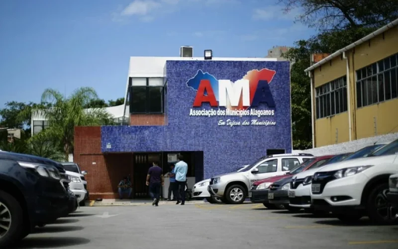 AMA promove reunião de orientação sobre obrigatoriedade da Nota Fiscal de Serviços