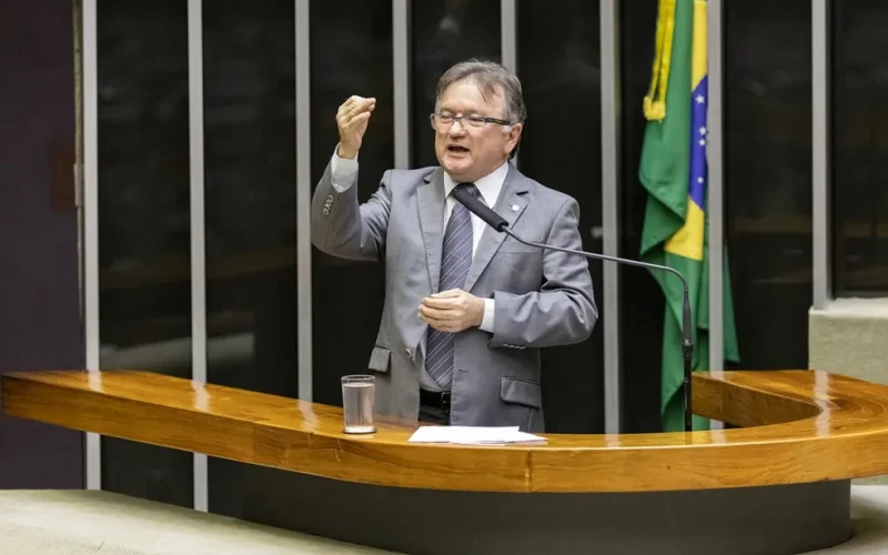 “Fui covarde”: deputados se dizem arrependidos após votação da PEC da Blindagem
