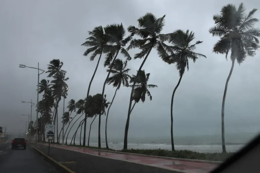 Inmet emite alertas de chuva intensa para todo o estado de Alagoas
