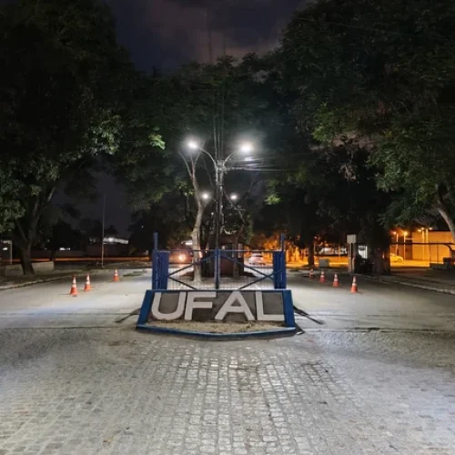 Ufal decide aceitar matrículas de autistas apenas com laudo médico e sem banca de avaliação